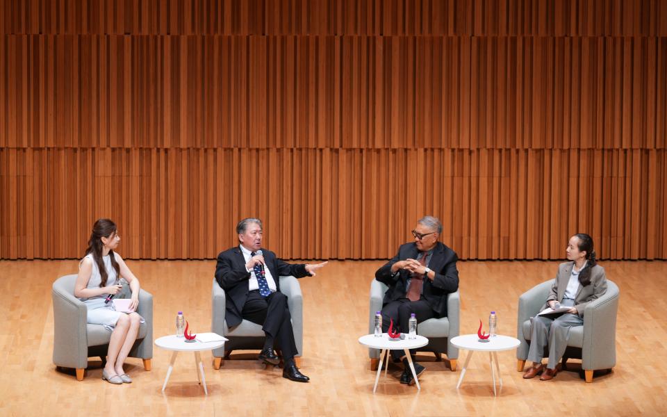 Dialogue highlights. From left to right: Dr. YiFan SHAO, discussant; Dr. YU Long; Prof. WU Hung; and Prof. Mi TIAN, discussant. The conversation explored art, music, creativity, leadership, and the opportunities and challenges presented by the age of artificial intelligence.